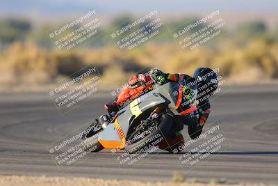 media/Nov-19-2023-CVMA (Sun) [[1f3d1b7ccb]]/Race 17 Amateur Supersport Middleweight/